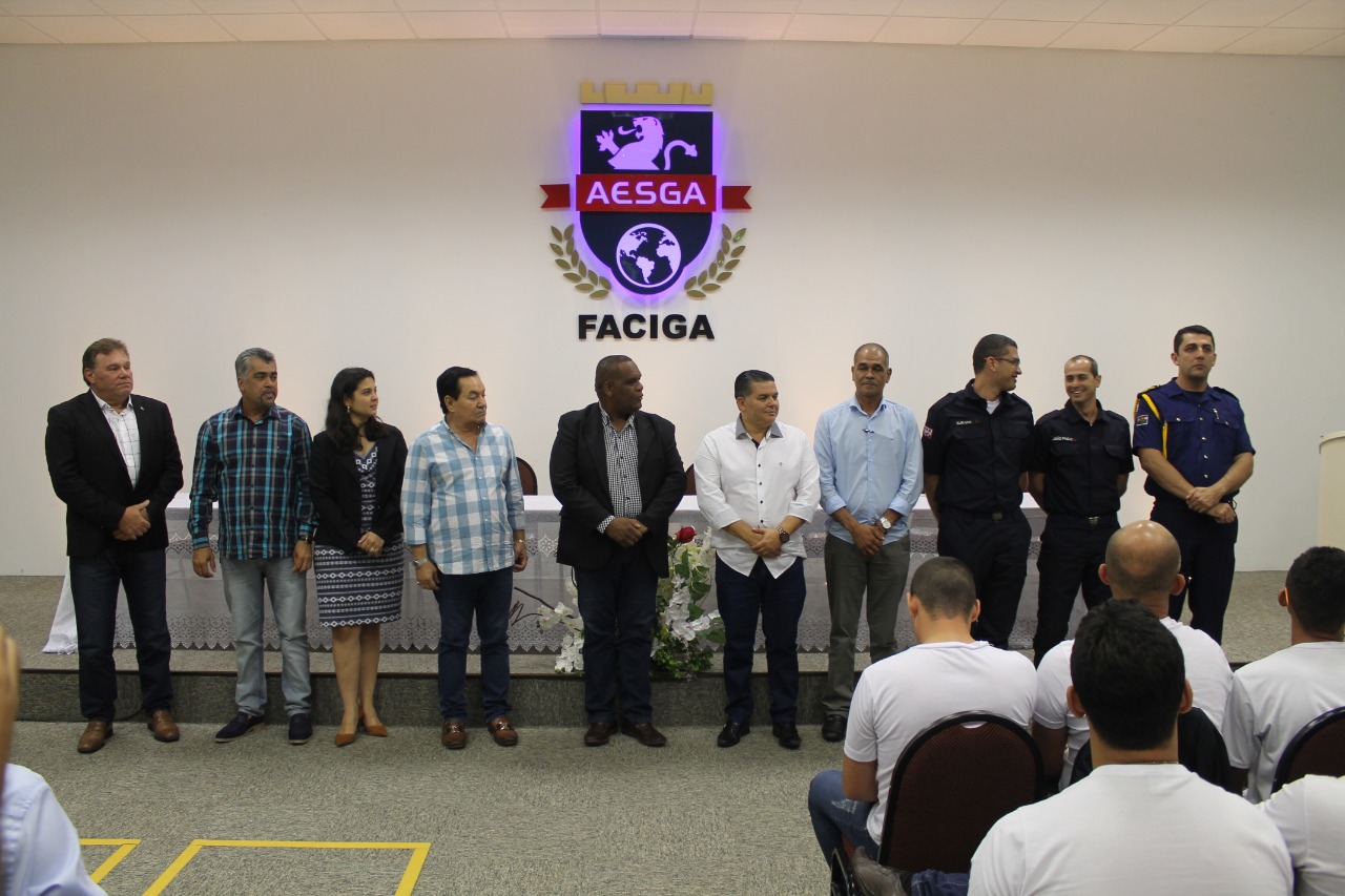 Formatura De Alunos Do Curso De Guarda Municipal Foi Realizada Nessa ...